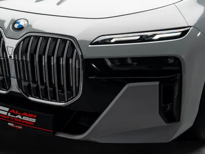 2023 BMW 7 Series 740i