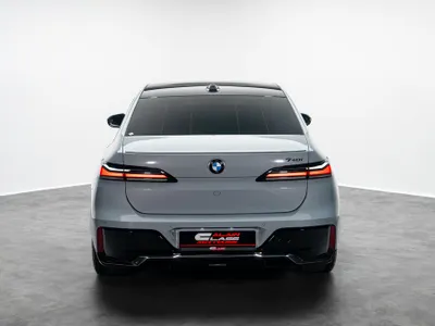 2023 BMW 7 Series 740i