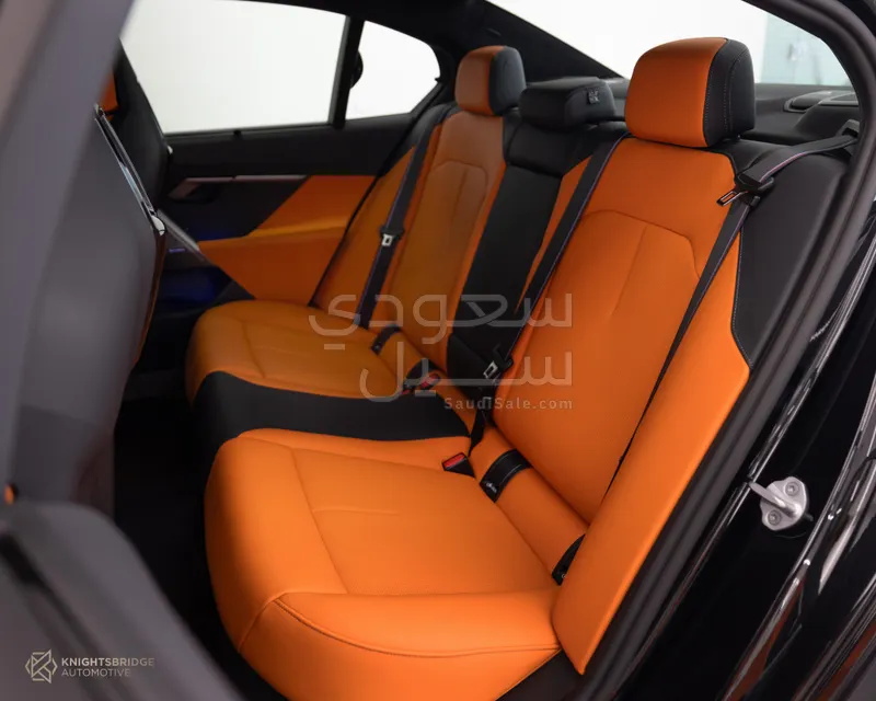 2025 بي ام دبليو الفئة ام إم 5