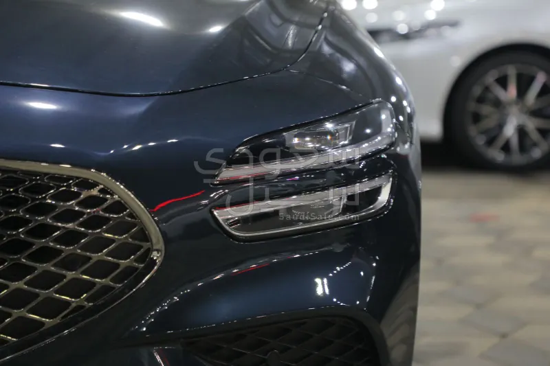 2025 Genesis G 70