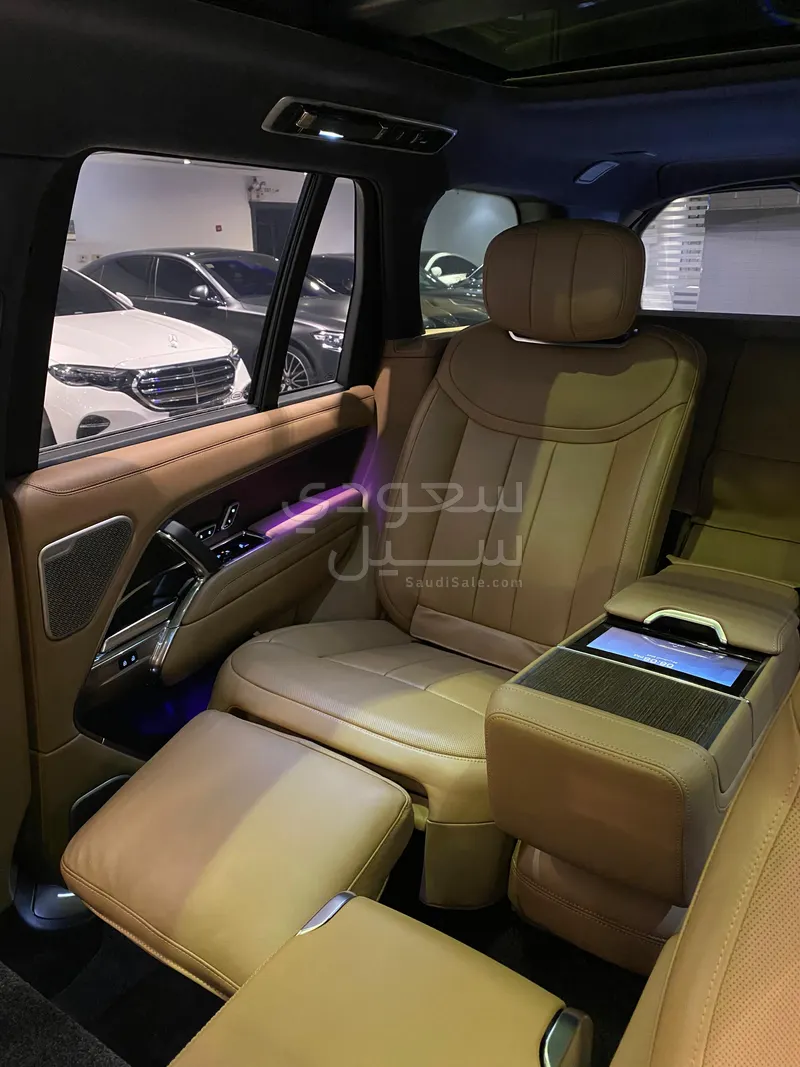 2022 لاند روفر رينج روفر اوتوبيوغرافي