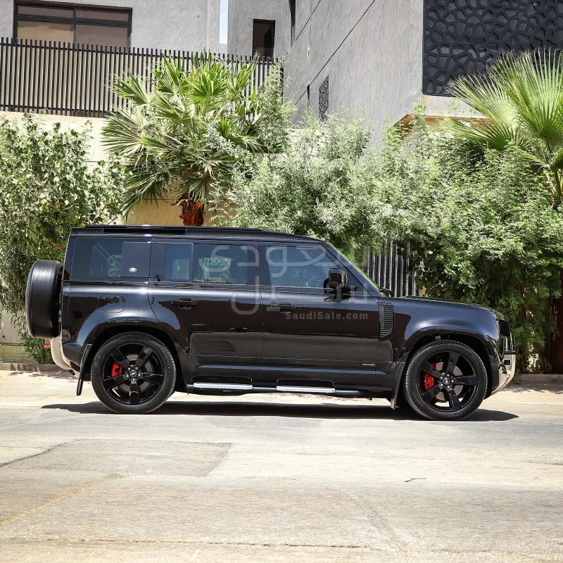 2024 Land Rover Defender X