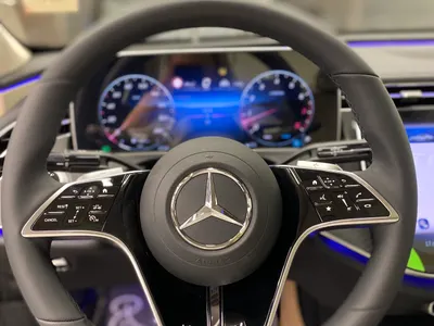 2025 مرسيدس - بنز إي 200