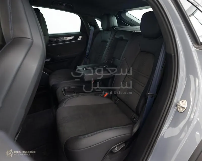 2024 Porsche Cayenne Turbo GT