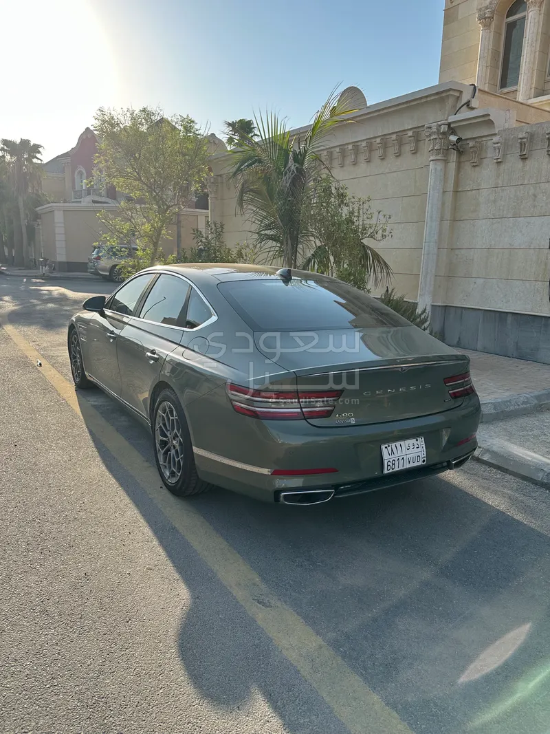 2021 Genesis G 80