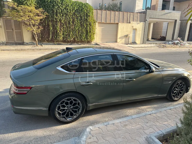 2021 Genesis G 80
