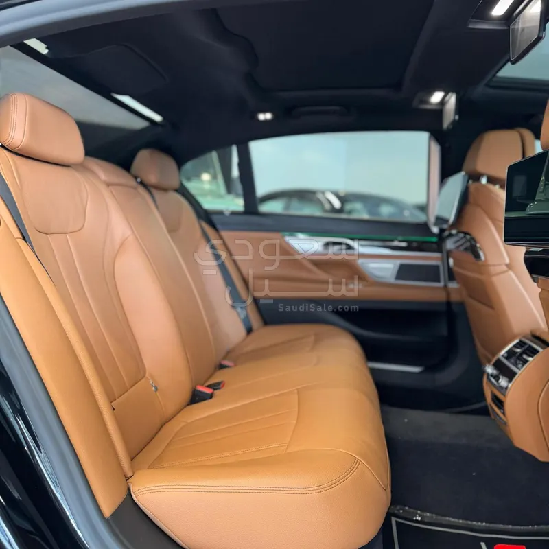 2021 BMW 7 Series 730Li Individual