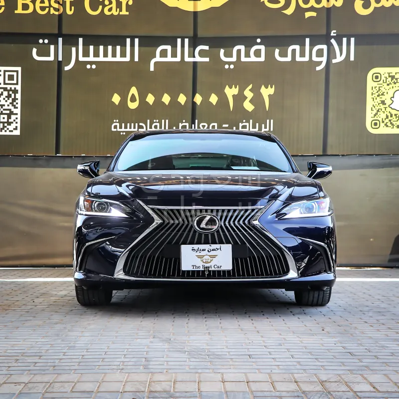 2021 لكزس إي إس 250