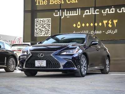 2021 لكزس إي إس 250