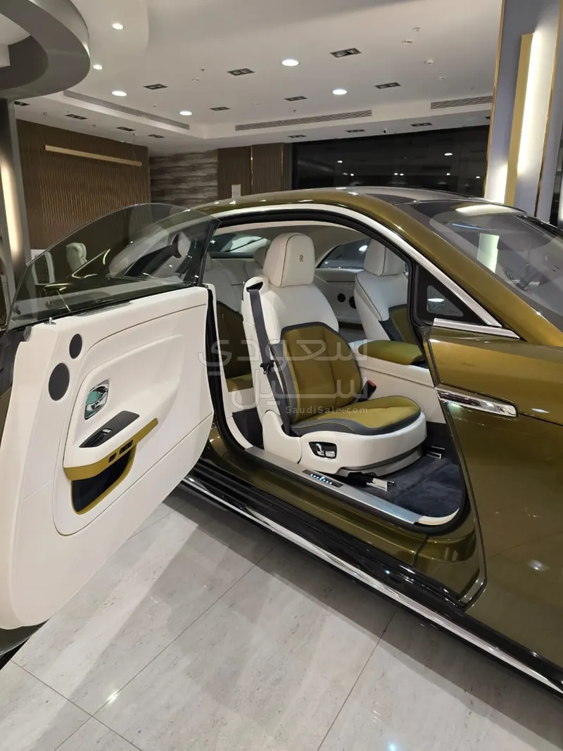 2024 رولز رويس سبيكتر