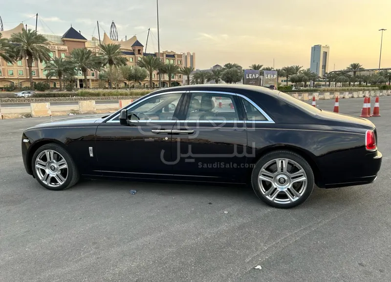 2016 رولز رويس قوست