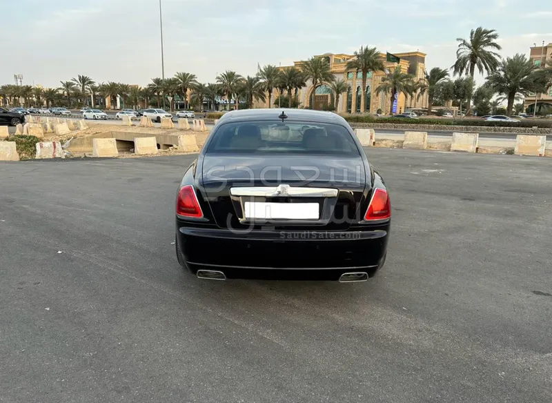 2016 رولز رويس قوست