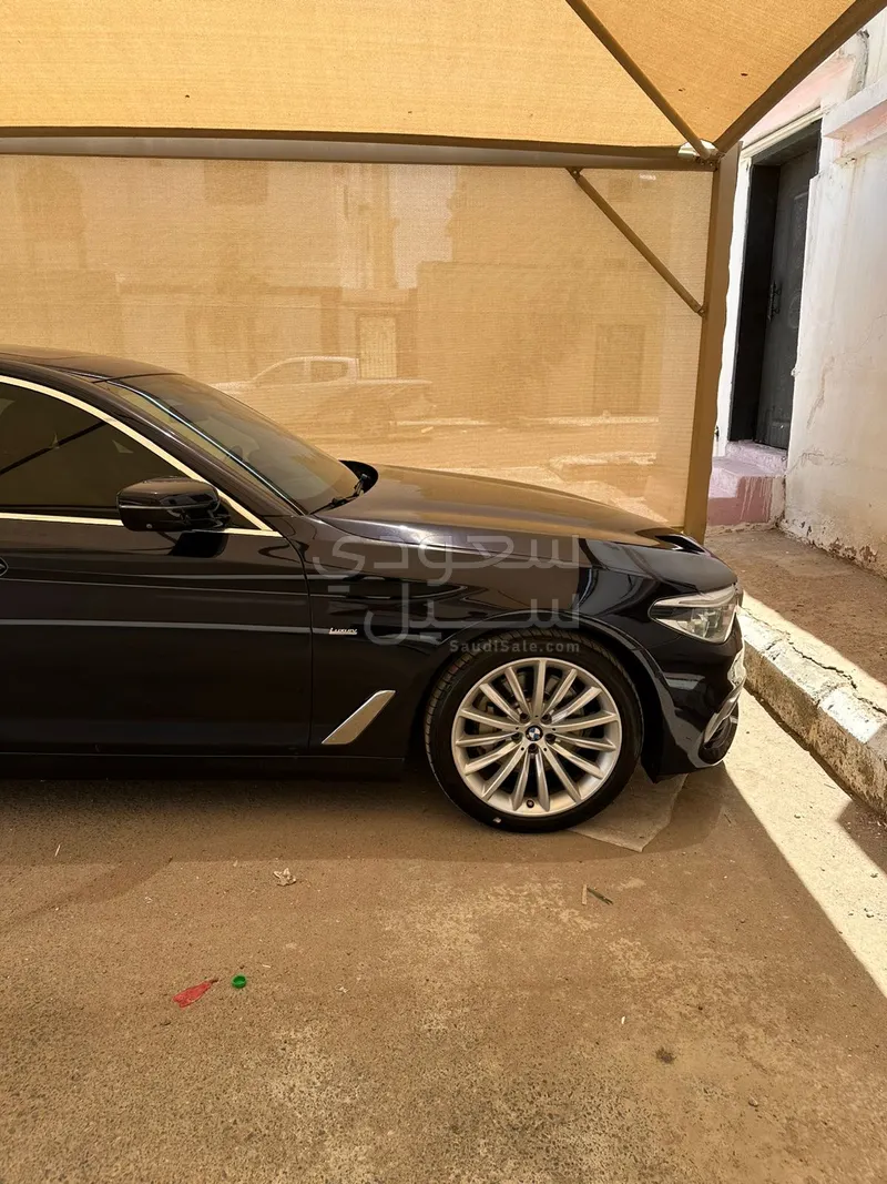 2018 BMW 5 Series 540i