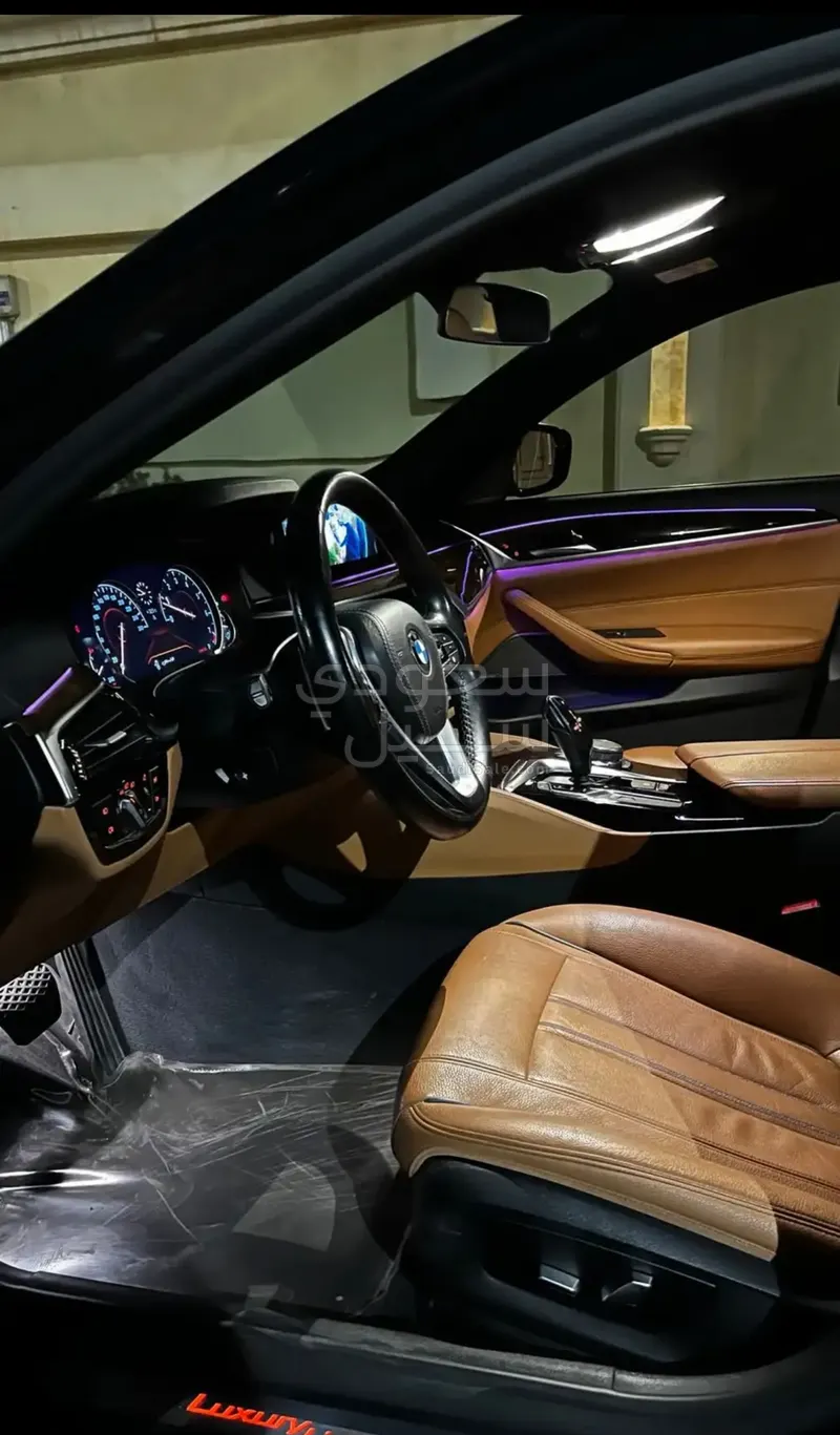 2018 BMW 5 Series 540i