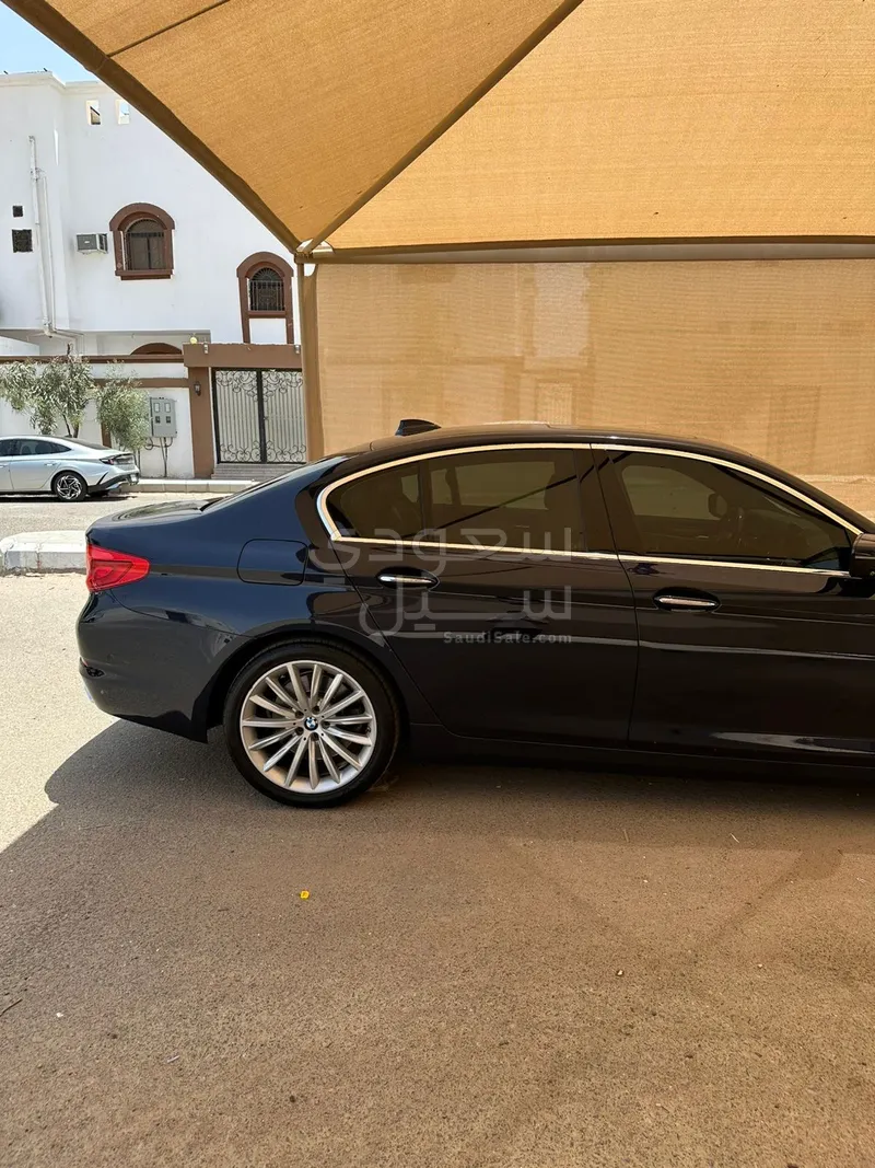 2018 BMW 5 Series 540i