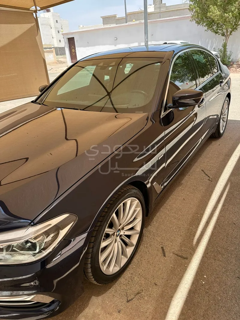 2018 BMW 5 Series 540i