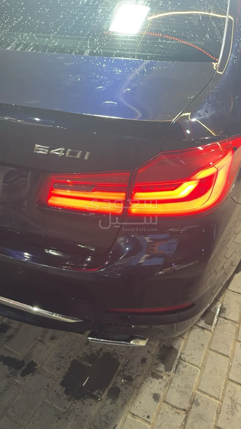 2018 BMW 5 Series 540i