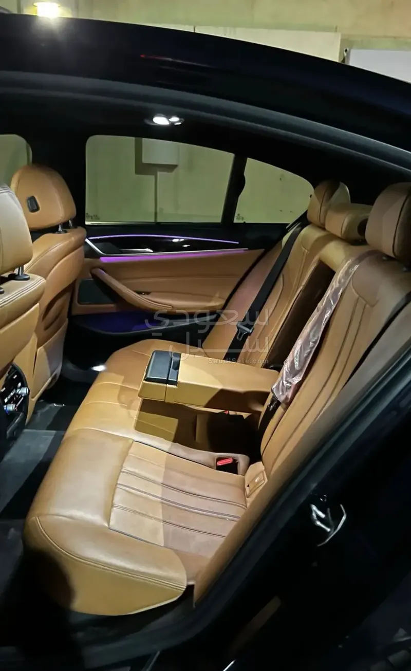 2018 BMW 5 Series 540i