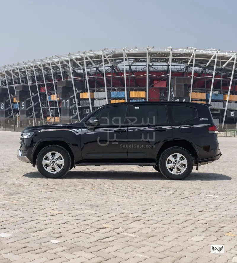 2022 Toyota Land Cruiser GXR
