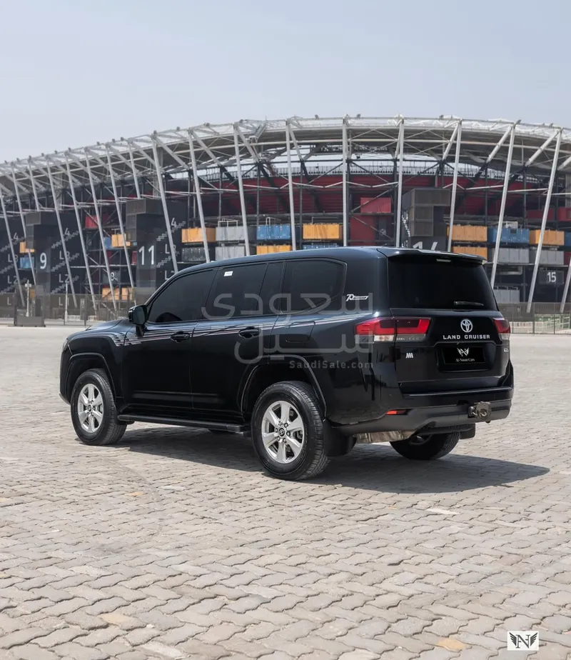 2022 Toyota Land Cruiser GXR