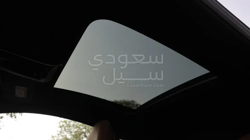 2025 مرسيدس - بنز سي إل إي 200