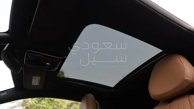 2025 مرسيدس - بنز سي إل إي 200