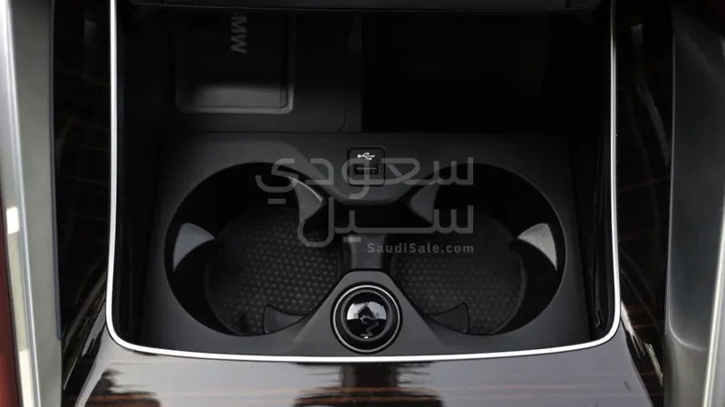 2025 بي ام دبليو الفئة اكس 6 40أي