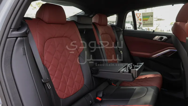 2025 بي ام دبليو الفئة اكس 6 40أي