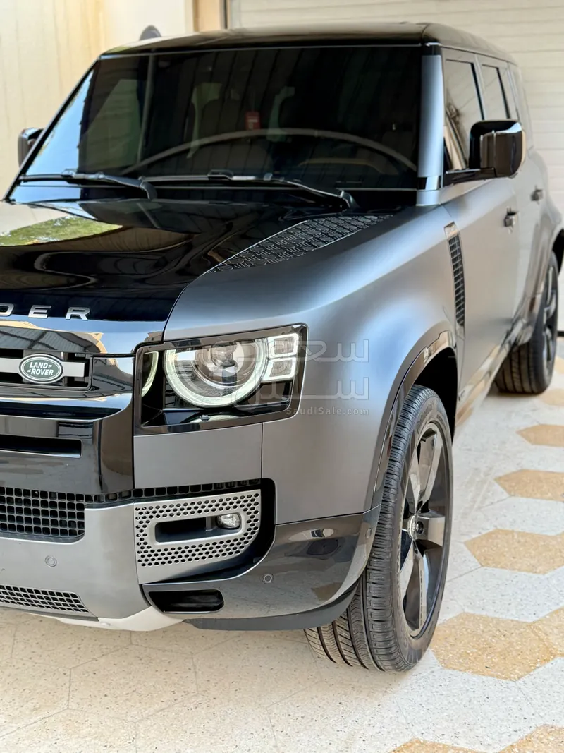 2025 Land Rover Defender carpathian edition