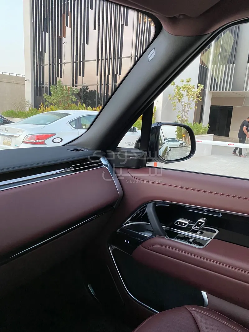 2025 لاند روفر رينج روفر فوج اس اي
