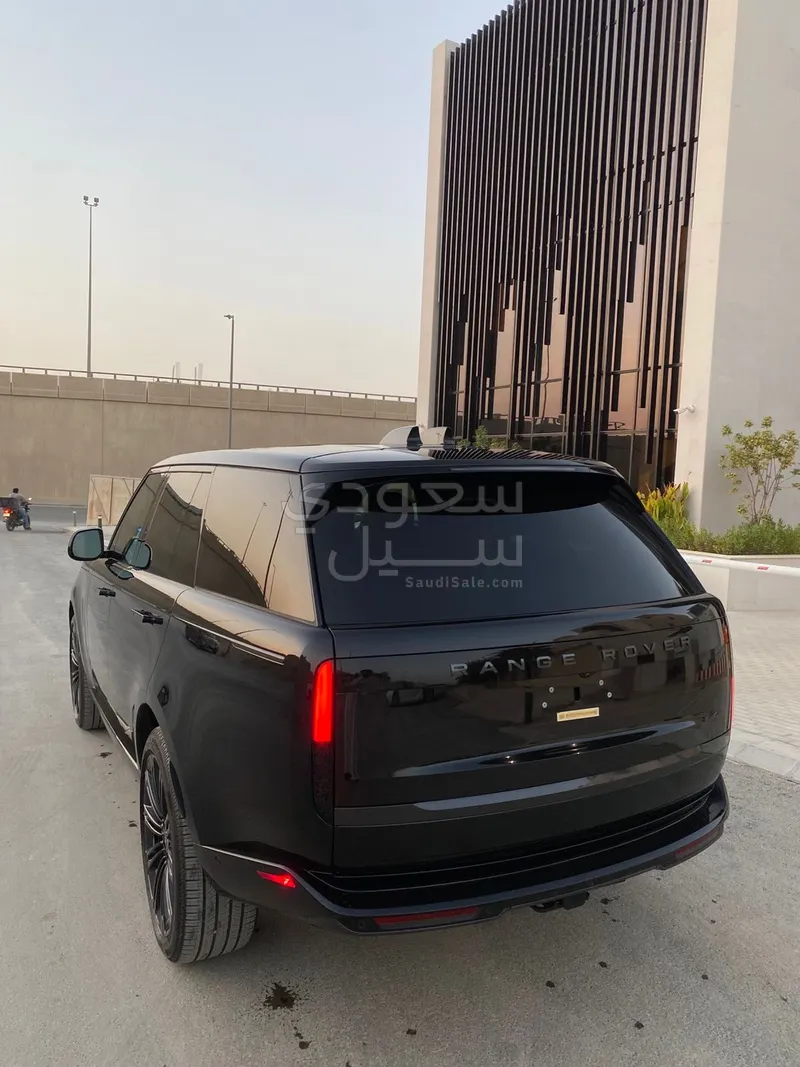 2025 لاند روفر رينج روفر فوج اس اي