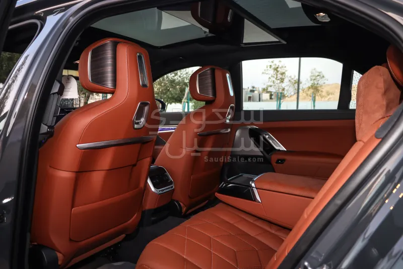 2024 BMW 7 Series 740i
