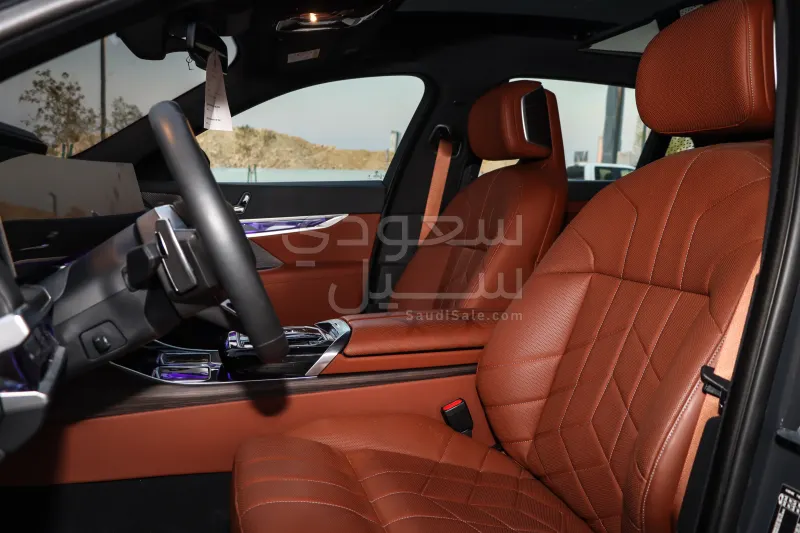 2024 BMW 7 Series 740i