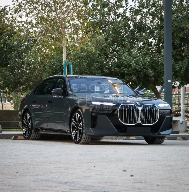 2024 BMW 7 Series 740i