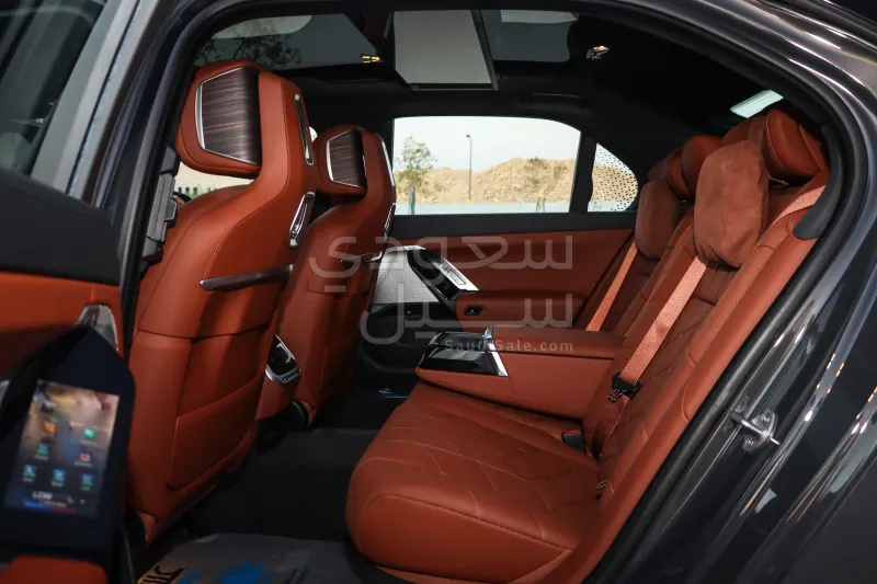 2024 BMW 7 Series 740i
