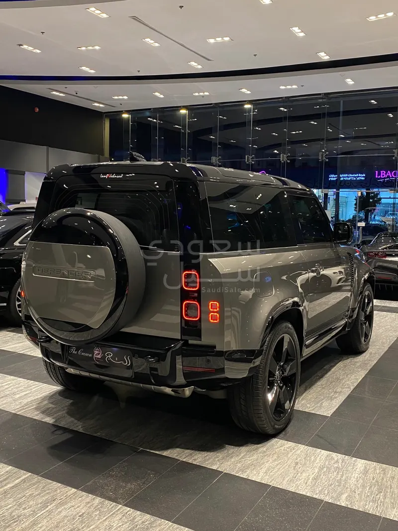 2025 Land Rover Defender X