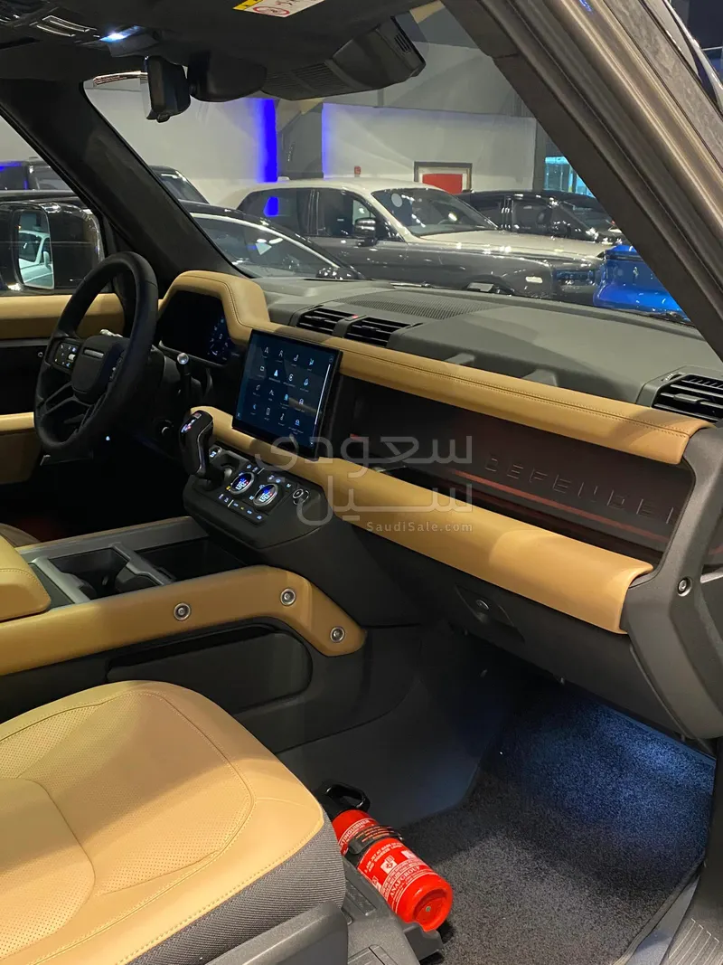 2025 Land Rover Defender X