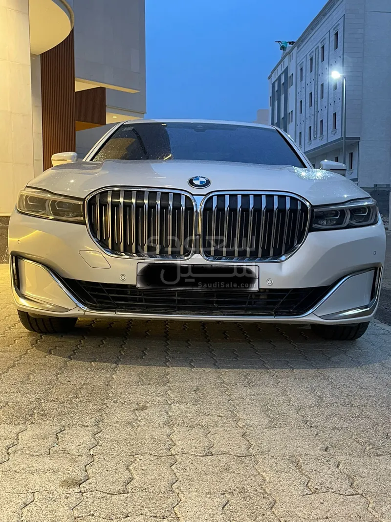 2020 بي ام دبليو الفئة السابعة 730 إل أي