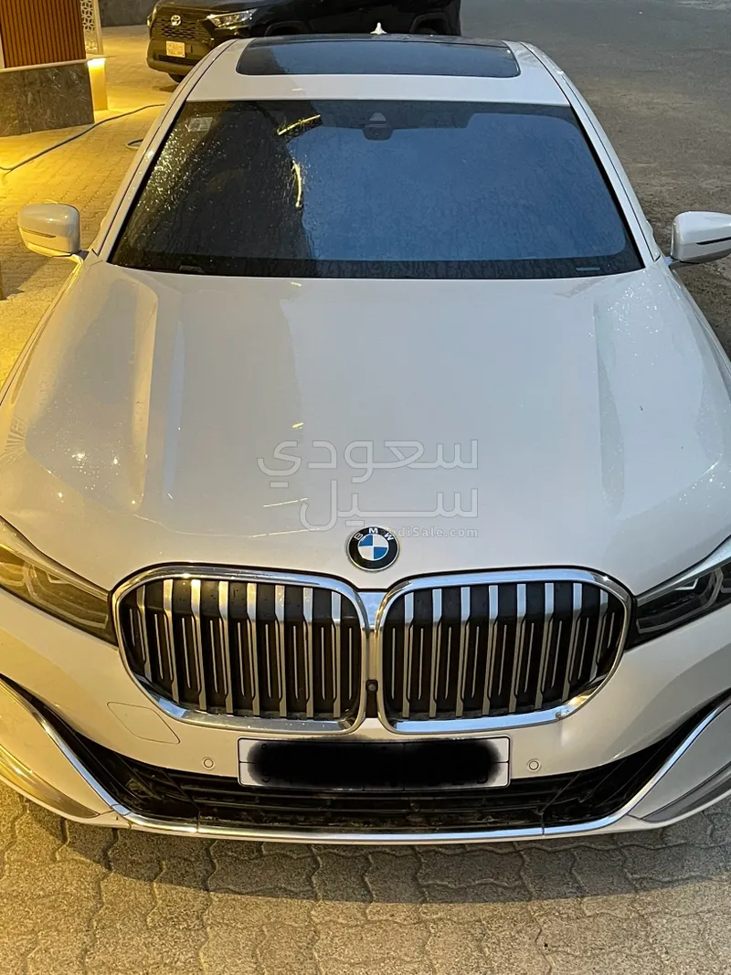 2020 بي ام دبليو الفئة السابعة 730 إل أي
