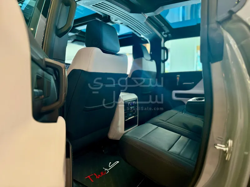 2024 جي ام سي همر اتش اي في