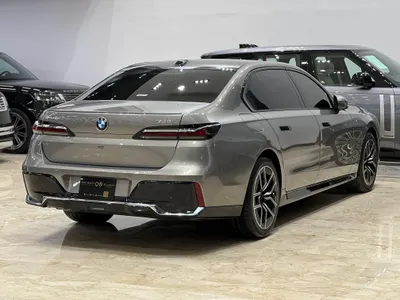 2023 بي ام دبليو الفئة السابعة 730 أي