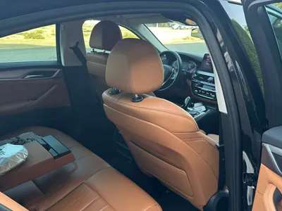 2023 BMW 5 Series 520i