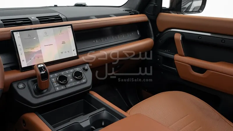 2025 لاند روفر ديفيندر اوكتا