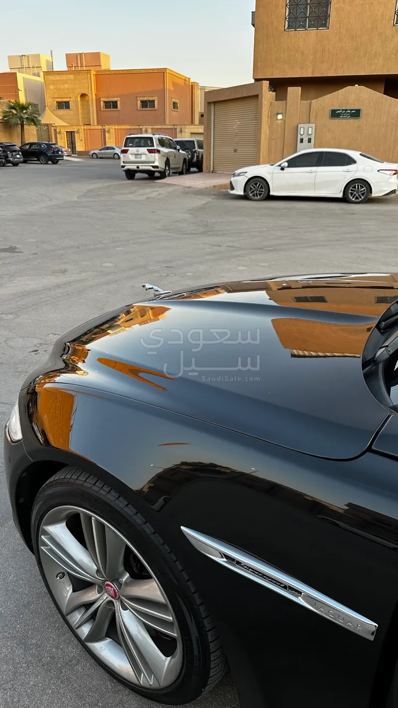 2011 جاكوار اكس جي ال سوبر سبورت