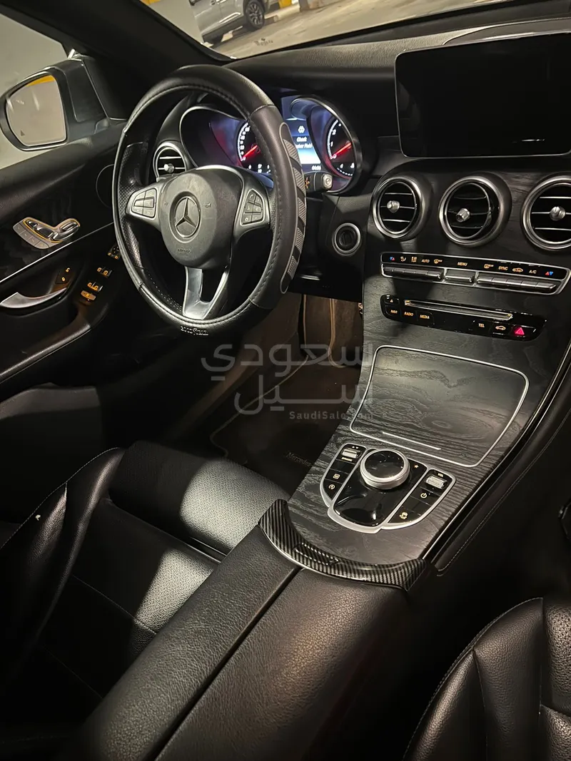 2018 Mercedes-Benz GLC 300
