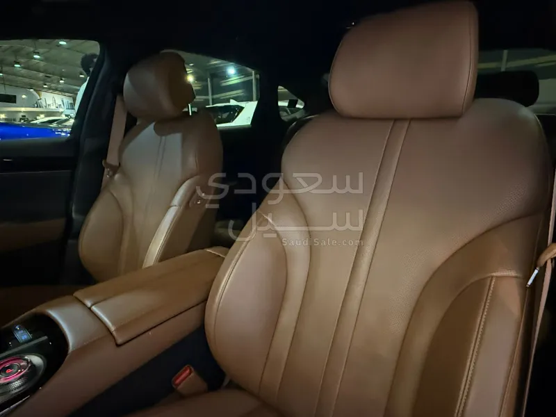 2021 Genesis G 80