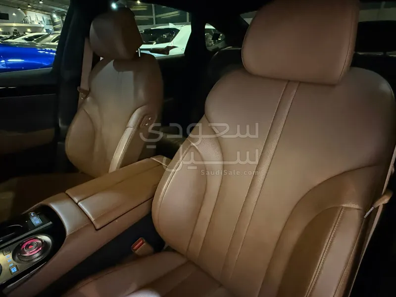2021 Genesis G 80