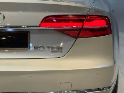 2015 اودي اي 8 ال