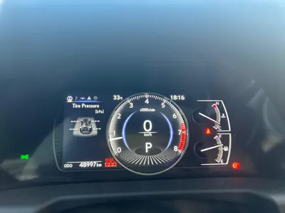 2023 لكزس إي إس 250