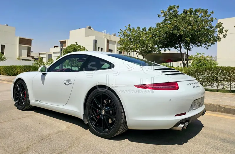 2015 بورش 911 كاريرا اس
